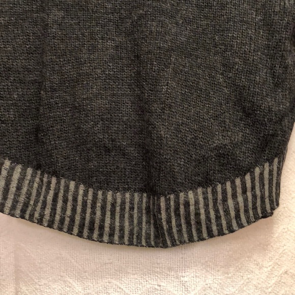 Oxygen knit sweater with neat neck line - Picture 9 of 11